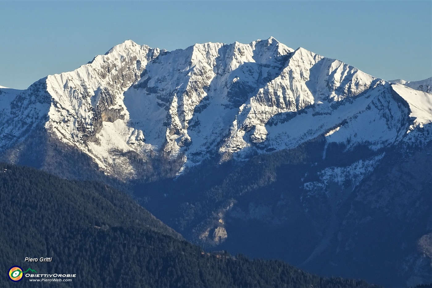 66 L'impervo versante nord di Cima Menna (2300 m).JPG